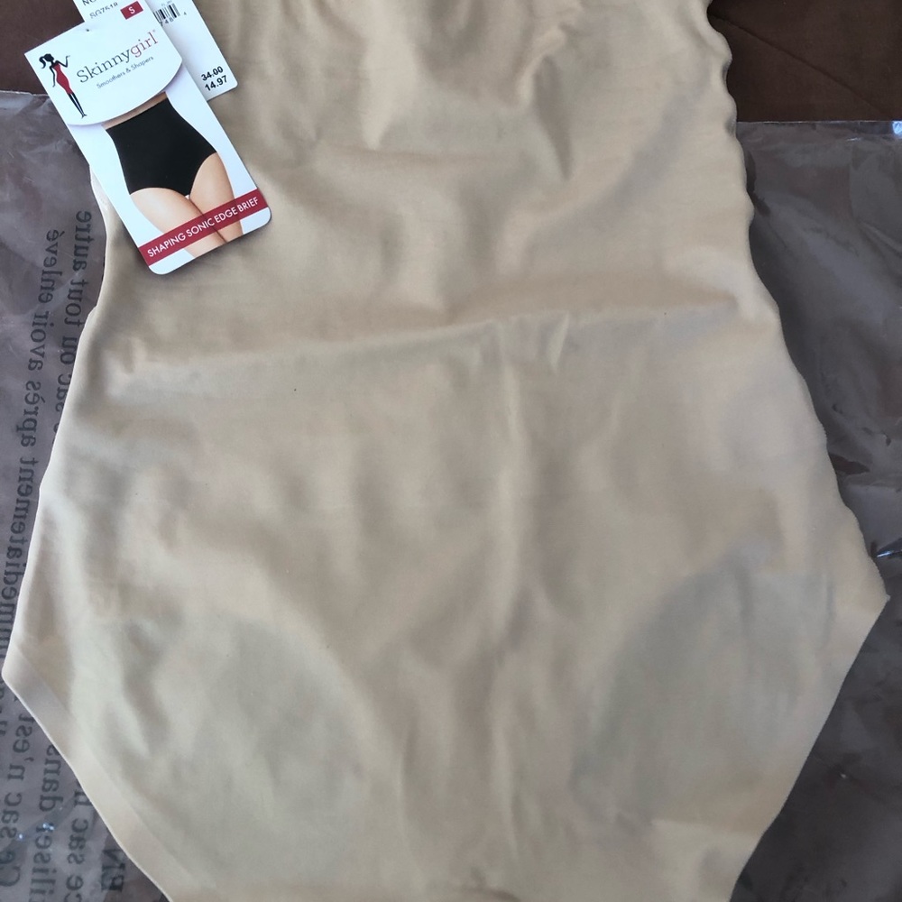 Skinny Girl Smoother & Shaper NWT